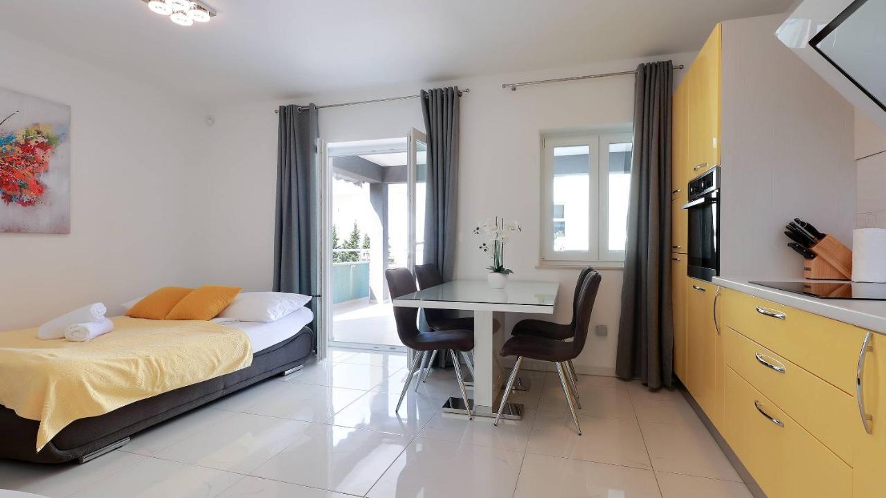 Apartmani "Villa Barbara" Novalja Exterior foto